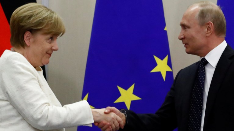 Συνάντηση Μέρκελ - Πούτιν για τον νέο αγωγό φυσικού αερίου