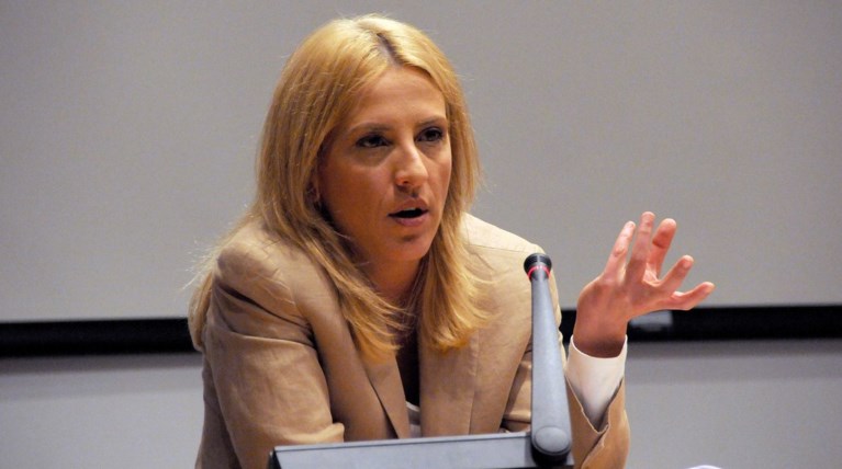 Επανεμφάνιση Δούρου με ...παράπονο: Δεν είμαι εξαφανισμένη