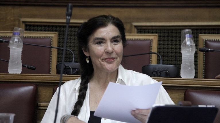 Eπιστολή Κονιόρδου στον Βρετανό ομόλογό της για τα γλυπτά του Παρθενώνα