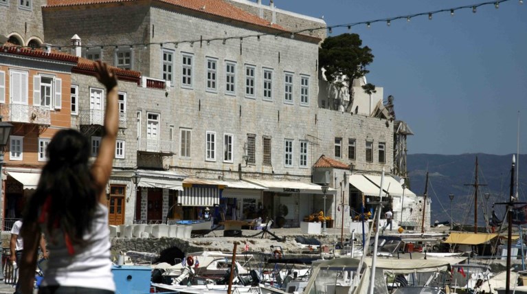 Σοβαρά προβλήματα στην ηλεκτροδότηση και την υδροδότηση στην Υδρα