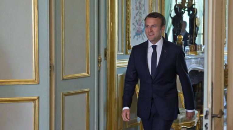 Ο Μακρόν παρουσιάζει τον οδικό χάρτη των στόχων του στην ΕΕ
