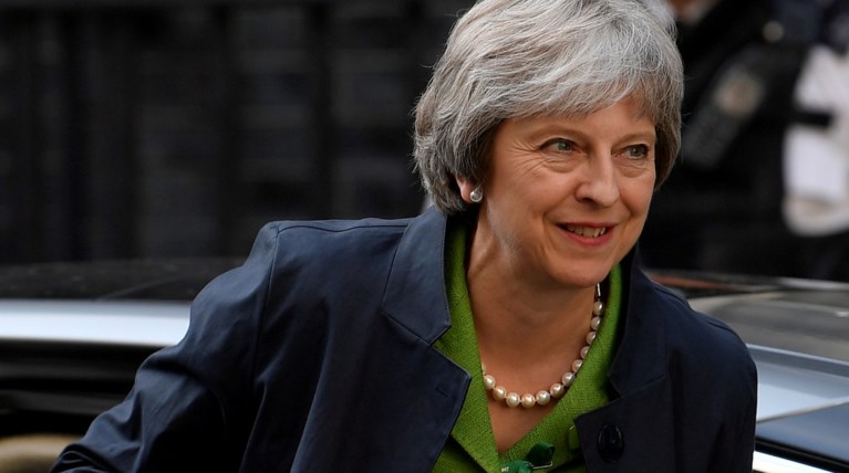 Μέι: «Ενα Brexit χωρίς συμφωνία δεν θα είναι και το τέλος του κόσμου»