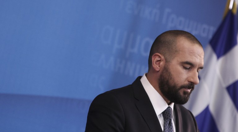 Σκληρή κριτική από τα κόμματα για τον ανασχηματισμό