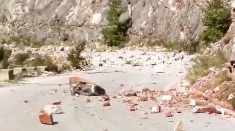 Ζημιές και κατολισθήσεις από τον ισχυρό σεισμό 5,2 R σε Τρίκαλα - Καρδίτσα
