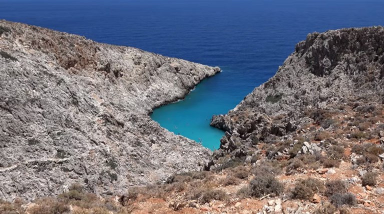 Περιπέτεια στo σκοτάδι για οικογένεια που “εγκλωβίστηκε” σε παραλία