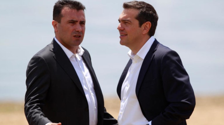 Μηνύματα και μπαράζ επαφών για τη συμφωνία των Πρεσπών