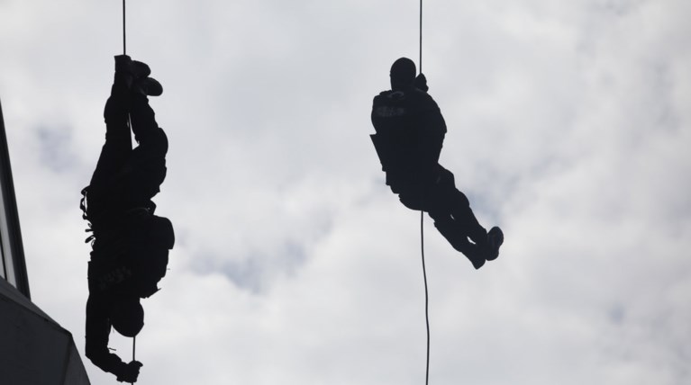 Κοπλιμέντα Τσίπρα για Γεροβασίλη-Παπακώστα σε επίδειξη των ΕΚΑΜ Φωτό-Video