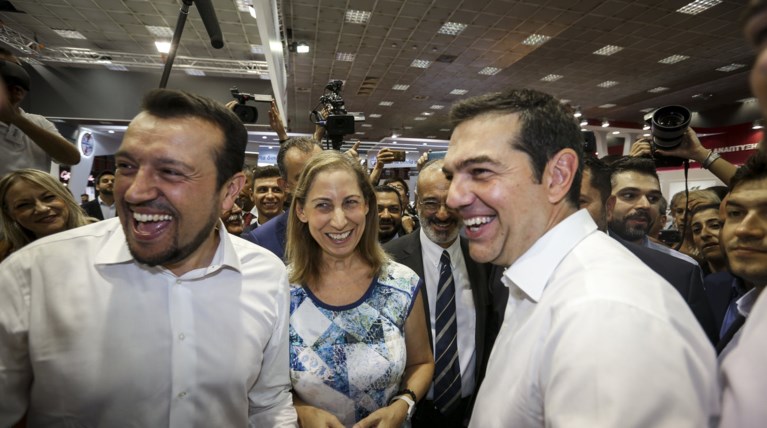 Ο Τσίπρας θέλησε να μάθει εάν έχει ψηφιακό σήμα τηλεόρασης το χωριό του