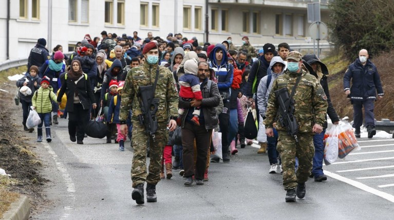 Die Welt: H ΕΕ επιθυμεί να αυξήσει σημαντικά τον αριθμό των απελάσεων