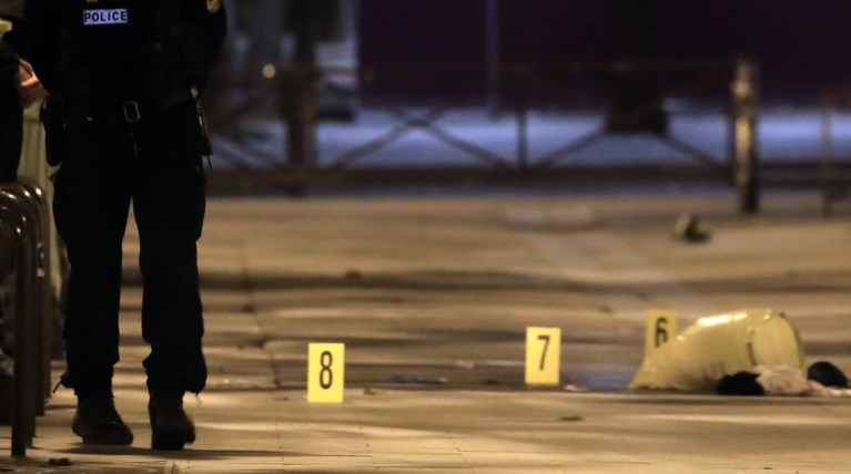 Παρίσι: Επίθεση με σιδηρολοστό, 7 τραυματίες - οι 4 σοβαρά