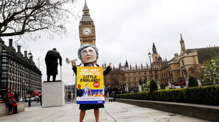 Guardian: Έκτακτη σύνοδο κορυφής για το Brexit τον Νοέμβριο