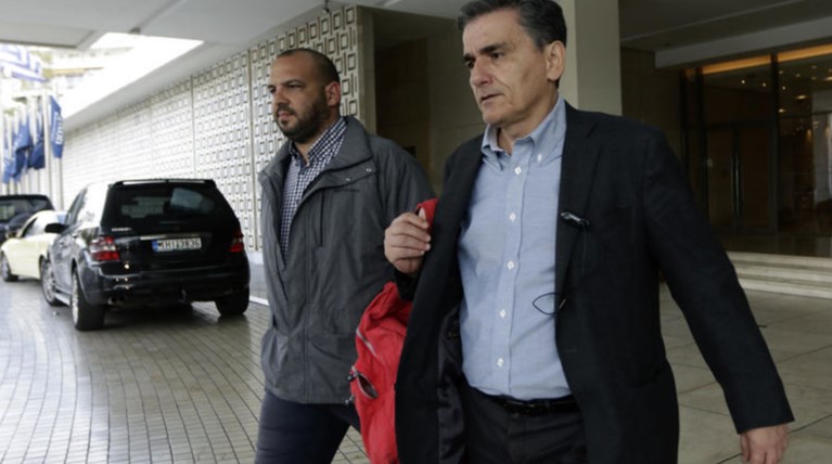 Αρχίζουν την Τετάρτη οι επαφές με τους επικεφαλής των Θεσμών