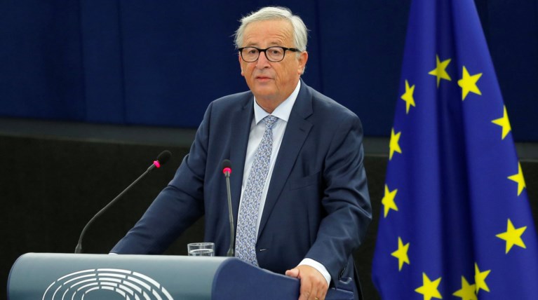 Γιούνκερ: Χαιρετίζουμε τις προσπάθειες των Ελλήνων που άλλοι υποτιμούν