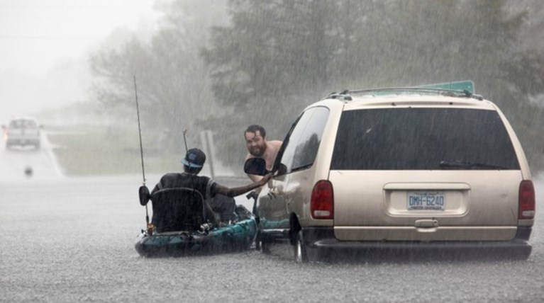 ΗΠΑ: Υποβαθμίστηκε ο κυκλώνας Φλόρενς - 13 νεκροί