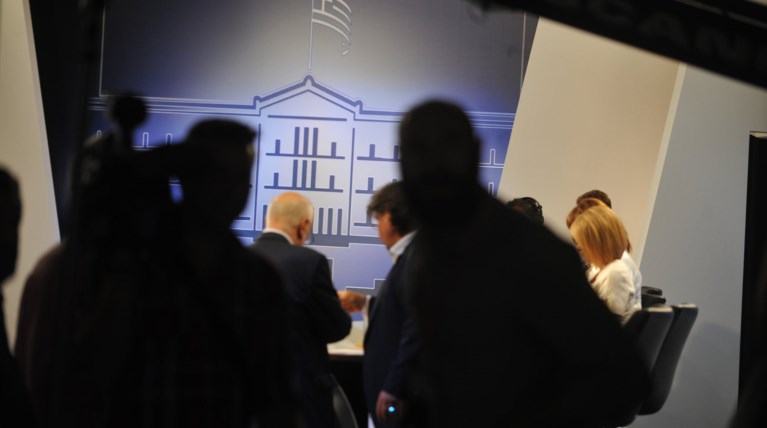 Νέες πολιτικές κόντρες και υψηλοί τόνοι με φόντο την ΕΡΤ