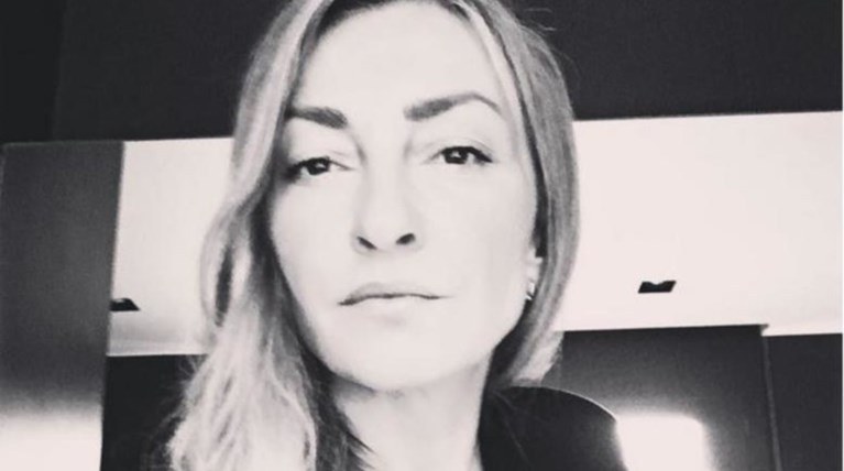 "Είναι η ζωή μου σαν το Instagram μου;" -Το αφοπλιστικό κείμενο της Ρ. Ρέβη