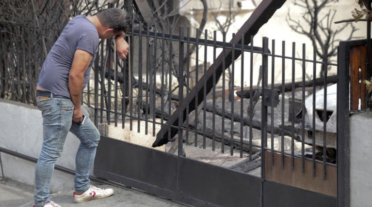 Πολιτική θύελλα για το "φρένο" στην δικαστική έρευνα για το Μάτι