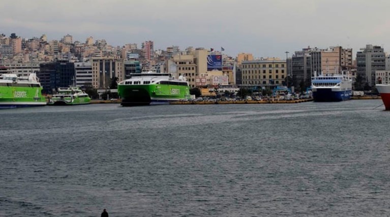 Κανονικά τα δρομολόγια των πλοίων από Πειραιά, Ραφήνα, Λαύριο