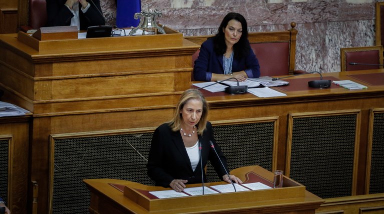 Αντιπαράθεση για τη δημόσια διοίκηση σε επερώτηση της ΝΔ