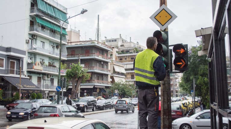 Κακοκαιρία - ΔΕΔΔΗΕ: Προσοχή στα ηλεκτροφόρα δίκτυα