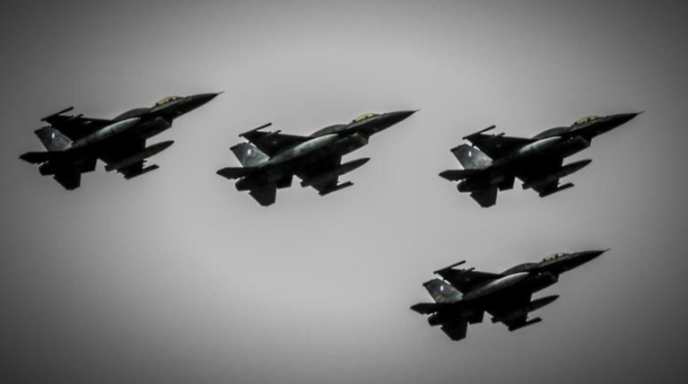 Κύπρος: «Πόλεμος» κυβέρνησης – ΑΚΕΛ για τα ελληνικά F-16 στην παρέλαση