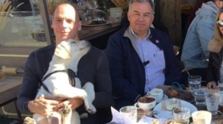 Βαρουφάκης απαντάει σε Π.Καψή για τον σκύλο & τη συγγνώμη του