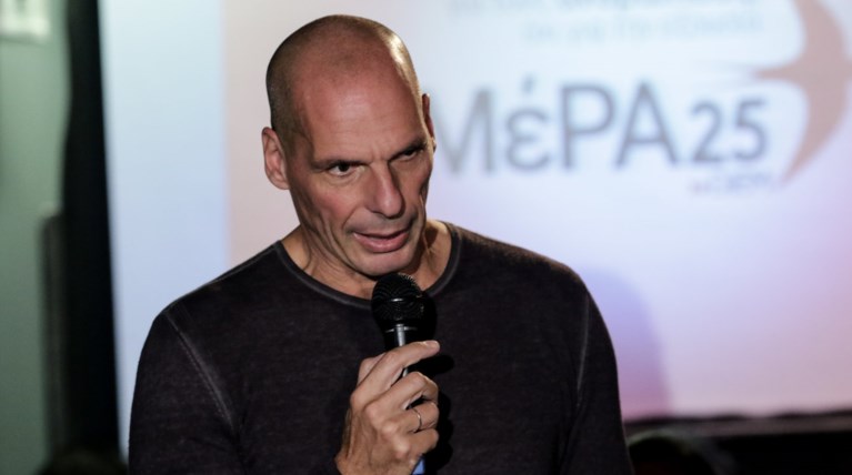 Βαρουφάκης τρολάρει ΣΥΡΙΖΑ για τράπεζες και χρηματιστήριο