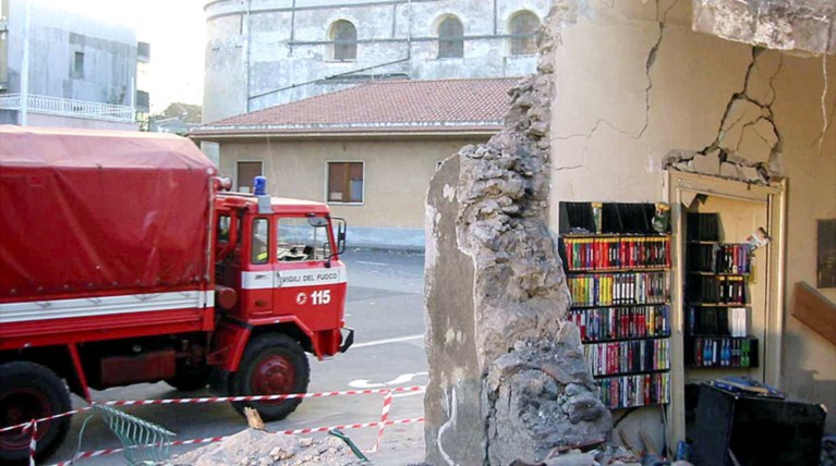 Σεισμός 4,8R στη Σικελία: Δεκάδες ελαφρά τραυματίες