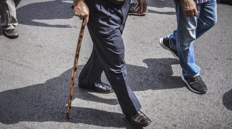 Θρίλερ χωρίς τέλος για τη μη περικοπή των συντάξεων