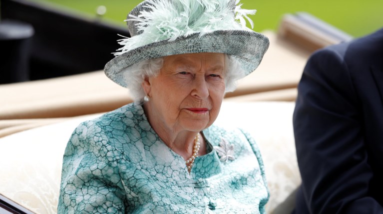 Εξωση στην βασίλισσα Ελισάβετ: «Δεν εγκαταλείπω το παλάτι» λέει η 92χρονη