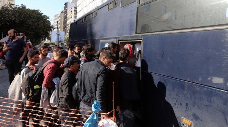 Ολοκληρώθηκε η μεταφορά των μεταναστών από την Αριστοτέλους