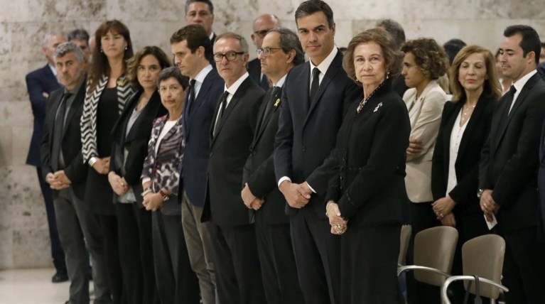 Η Ισπανία αποχαιρετά την Μονσεράτ Καμπαγιέ