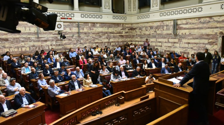 Οι εσωκομματικές κόντρες και ο "πόλεμος θέσεων" στον ΣΥΡΙΖΑ