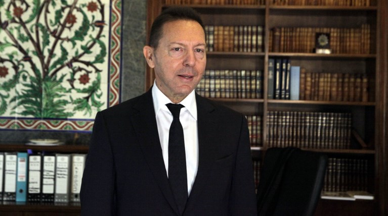 Πυροσβεστική παρέμβαση Στουρνάρα για τις τράπεζες
