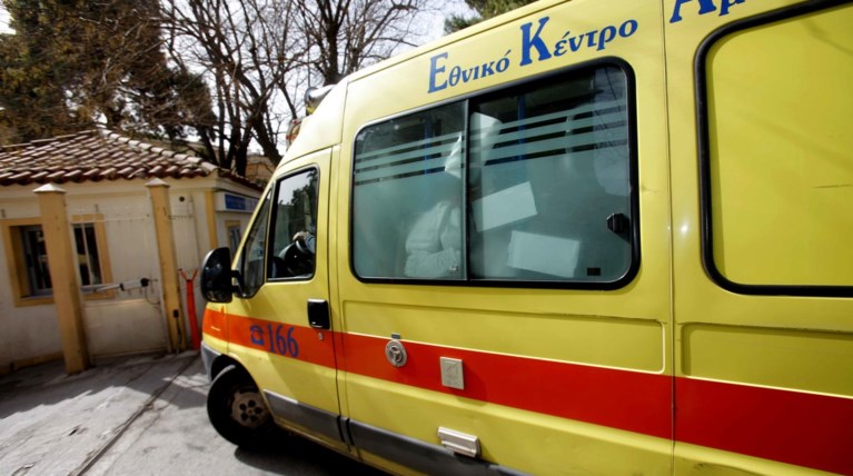 Πτώση άνδρα από τρίτο όροφο οικοδομής στην Τούμπα