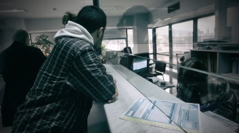 ΔΟΥ Χαλανδρίου: 20 άτομα απειλούσαν έφορο φωνάζοντας «θα σε λιώσουμε»