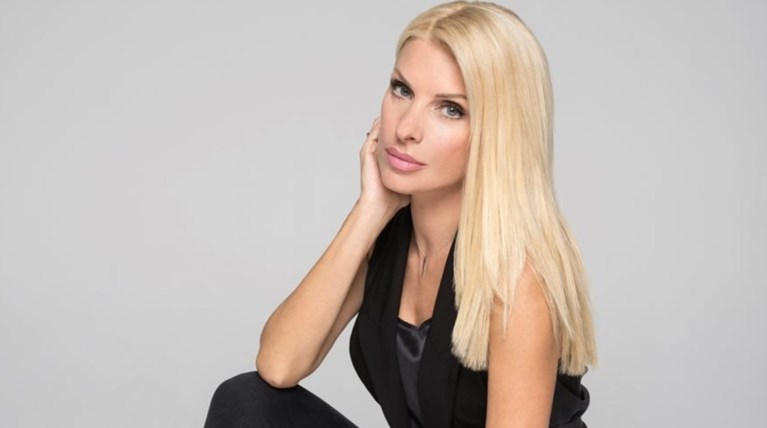 Χαστούκι στη Μενεγάκη: Οι χαμηλές πτήσεις & η σκληρή μάχη για την τηλεθέαση