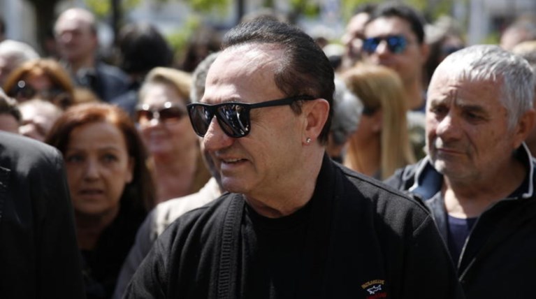 Ο «άπορος» με... καταθέσεις 2 εκατ. ευρώ που εξαπάτησε τον Λε Πα