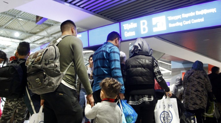 Οικογενειακή επανένωση στη Γερμανία για τους πρώτους 177 πρόσφυγες