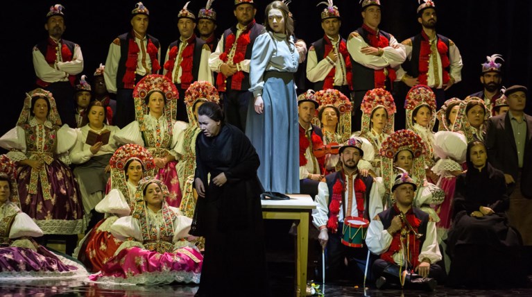 Συγκίνησε και μάγεψε η όπερα Γενούφα στη Λυρική. Υπέροχες εικόνες.