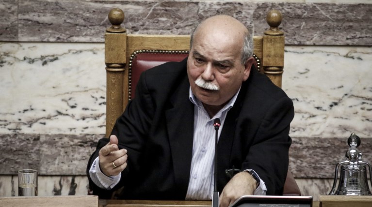 Αποστάσεις Βούτση από Καμμένο για τα περί μυστικών κονδυλίων