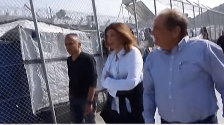 Όσα είδε και έζησε η Μιμή Ντενίση στη Μόρια (βίντεο)