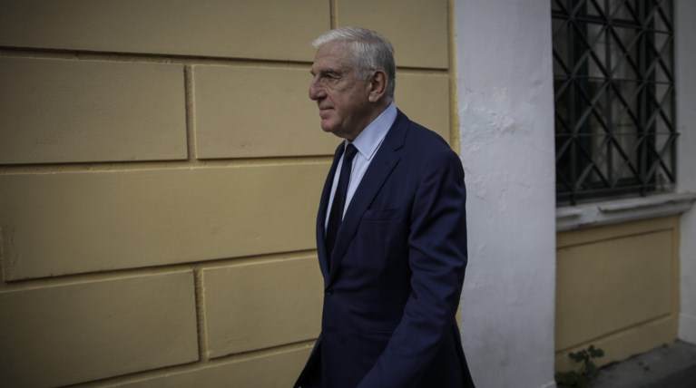 Ολοκληρώθηκε η απολογία Παπαντωνίου, η σειρά της συζύγου του
