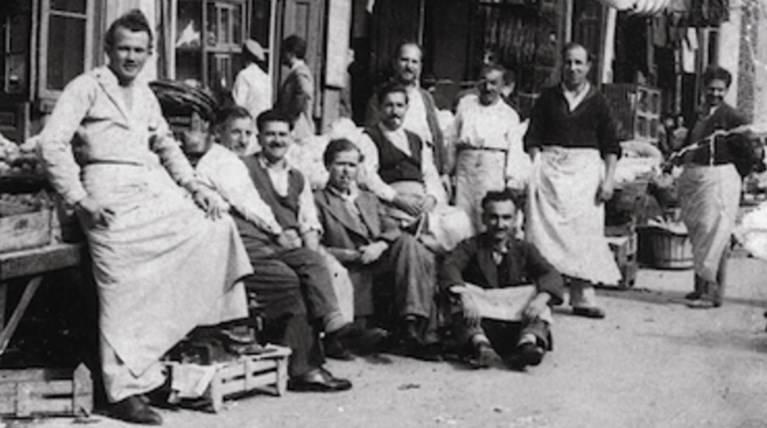Ο κόσμος και η ιστορία της οδού Ευριπίδου