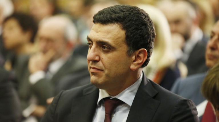 Κικίλιας: H κυβέρνηση καταρρέει και αποσυντίθεται