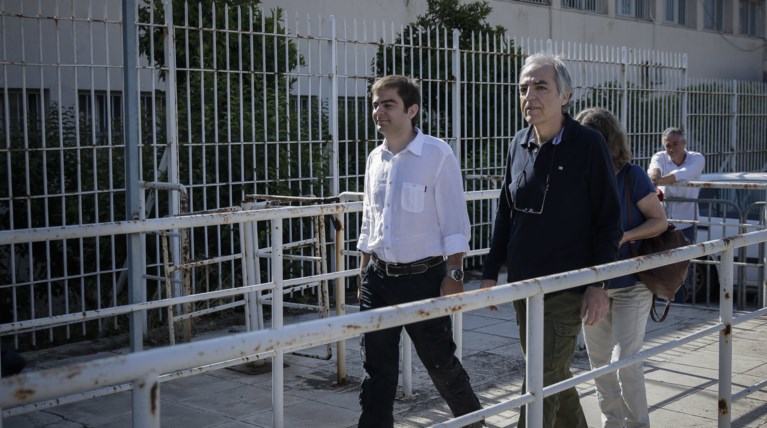 Άδεια με... οδοιπορικά στον Δημήτρη Κουφοντίνα