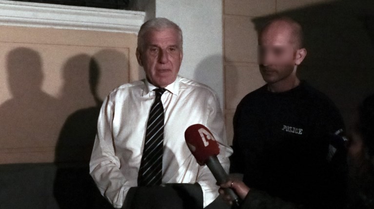 Άνοιγμα τραπεζικών λογαριασμών του Γ. Παπαντωνίου στη Γαλλία