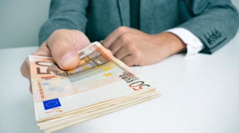 Λήγει η διορία των αιτήσεων για 1.000 ευρώ σε πολύτεκνους