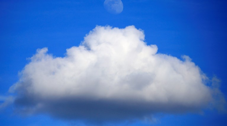 Κυριακή με λίγες νεφώσεις σε ανατολικά και νότια ηπειρωτικά