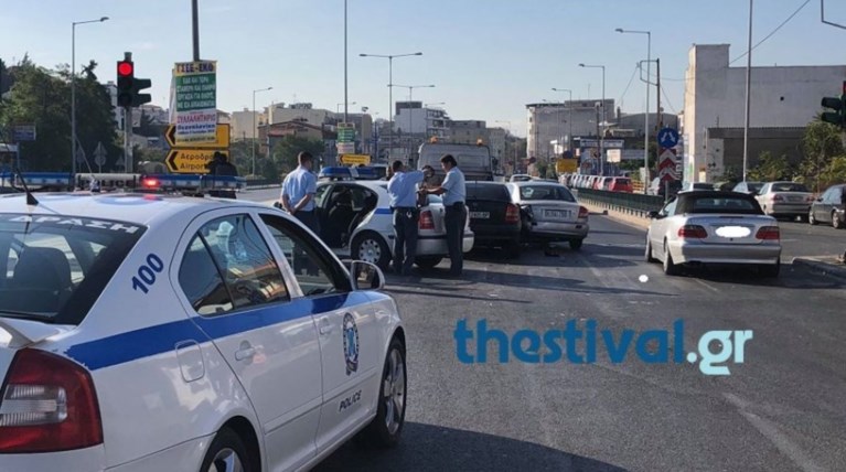 Τροχαίο με διακινητή μεταναστων στη Θεσσαλονίκη - ένας νεκρός